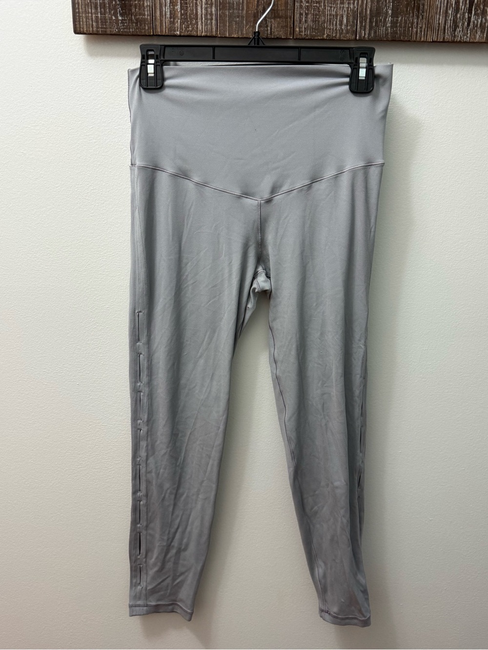 Aerie size large High-Waist Grey Active Leggings